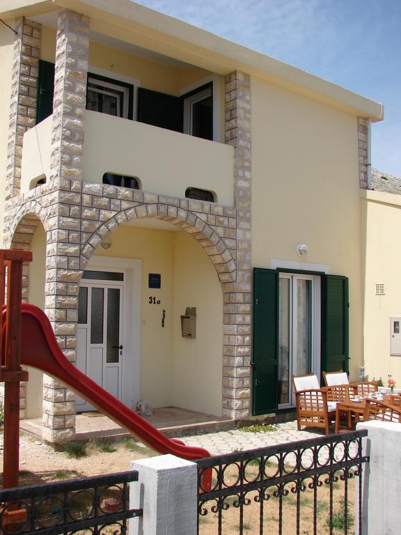 باغ Family Apartments Grguric المظهر الخارجي الصورة